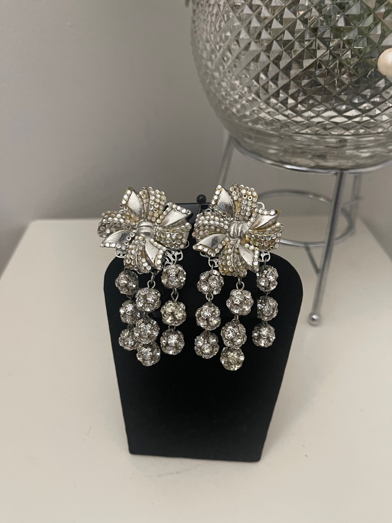 Vintage Silver Floral Crystal Long Clip-On Earrings 40$